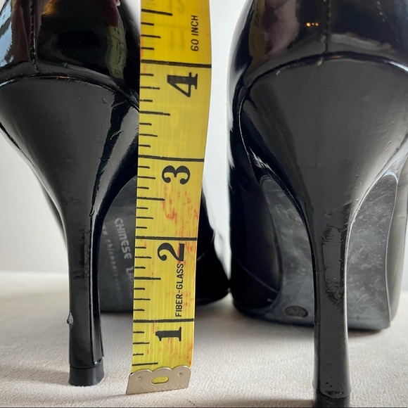 CHINESE LAUNDRY Black Patent Heels - Picture 3 of 5